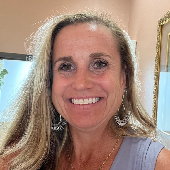 Meet your Posher, Lisi - Picture 1 of 1